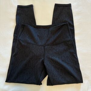 Move Theology black workout leggings